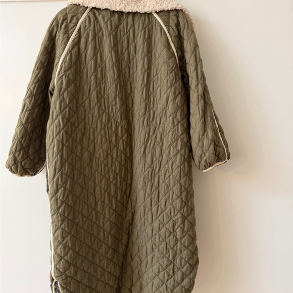 THE GREAT. Olive Quilted Teddy Jacket with Cream Details - Picture 2 of 6